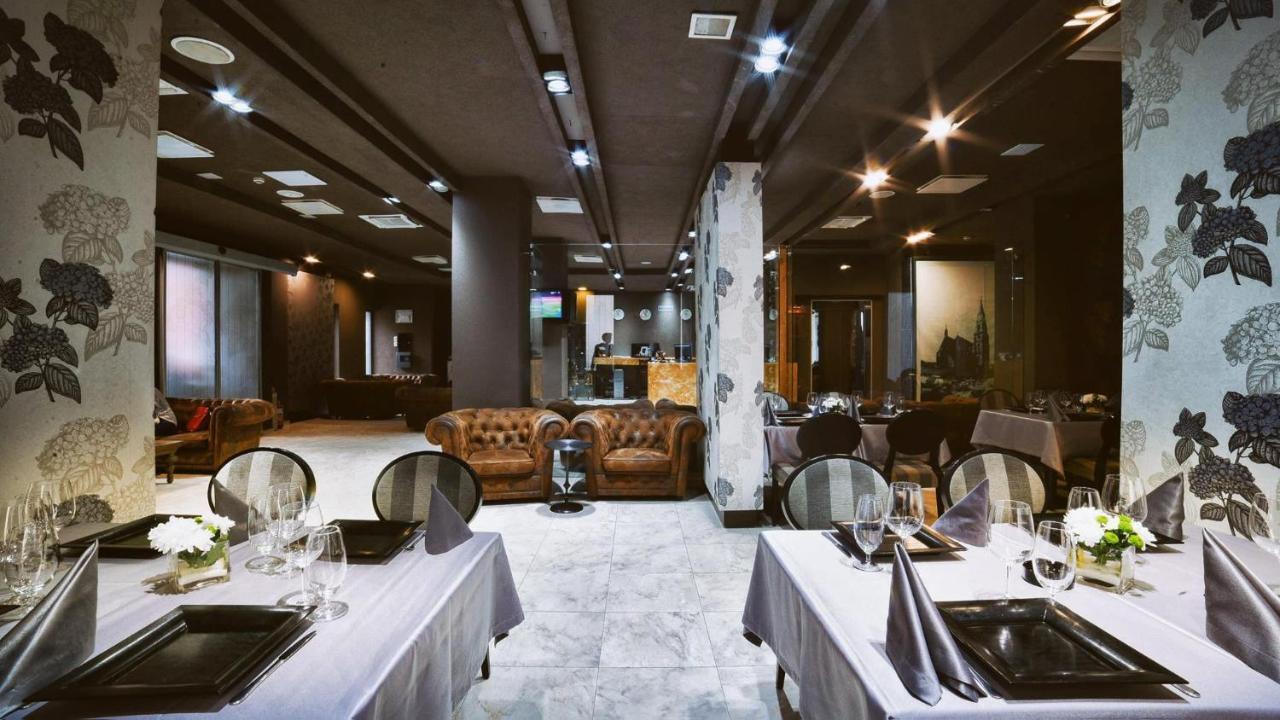 Hotel Paradis Cluj-Napoca Ngoại thất bức ảnh