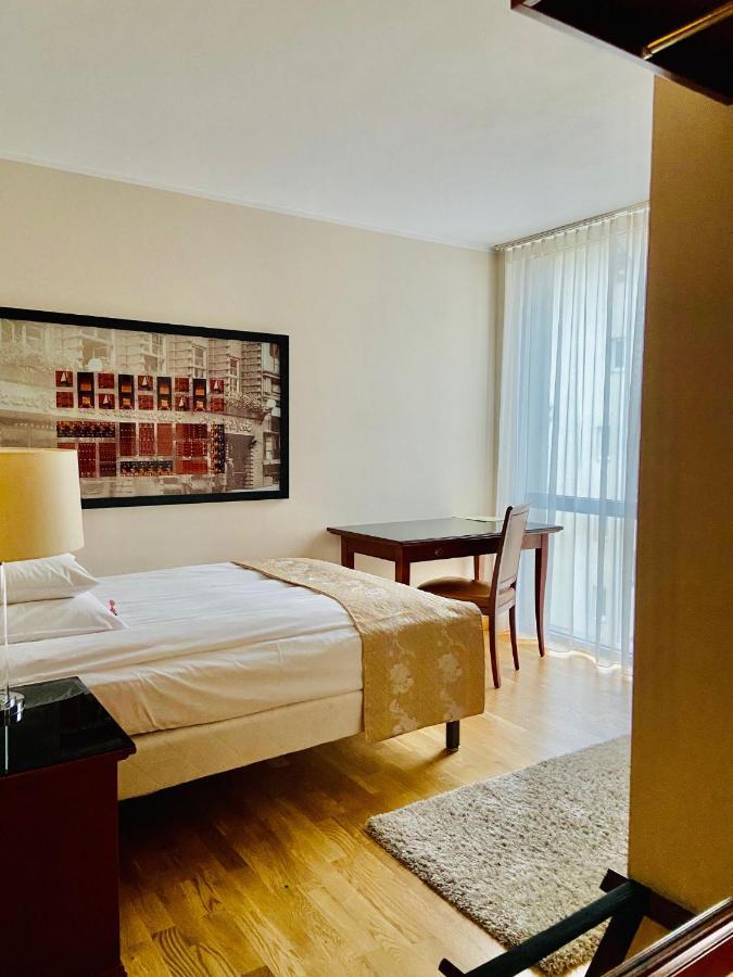 Hotel Paradis Cluj-Napoca Ngoại thất bức ảnh