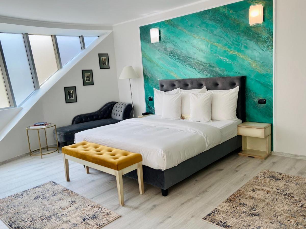 Hotel Paradis Cluj-Napoca Ngoại thất bức ảnh