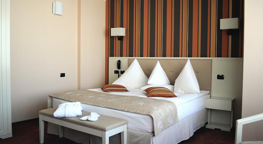 Hotel Paradis Cluj-Napoca Ngoại thất bức ảnh