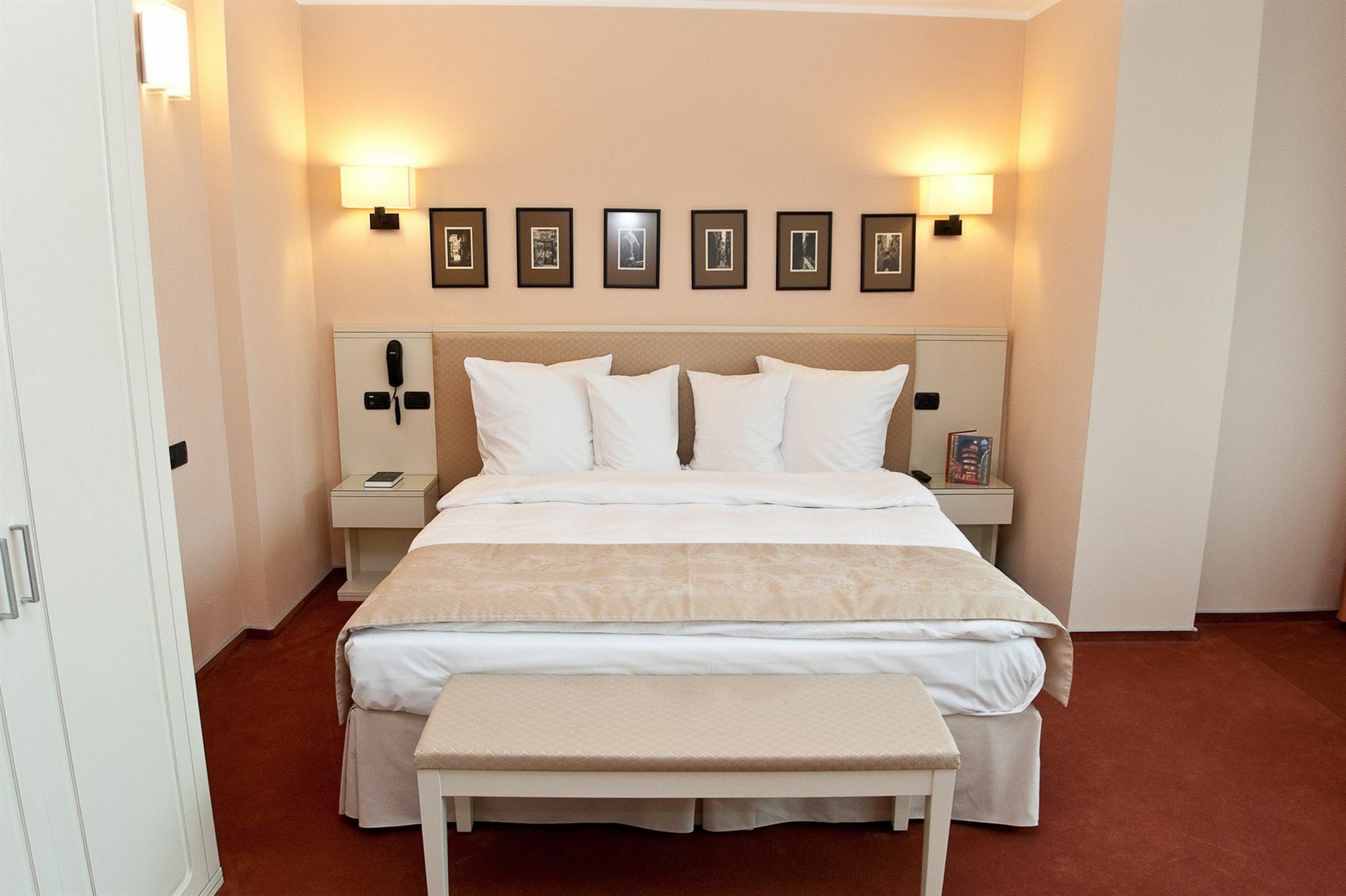 Hotel Paradis Cluj-Napoca Ngoại thất bức ảnh